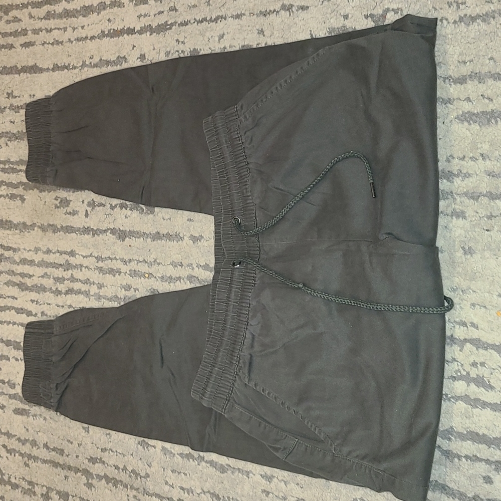 Seven sisters green cargo type joggers